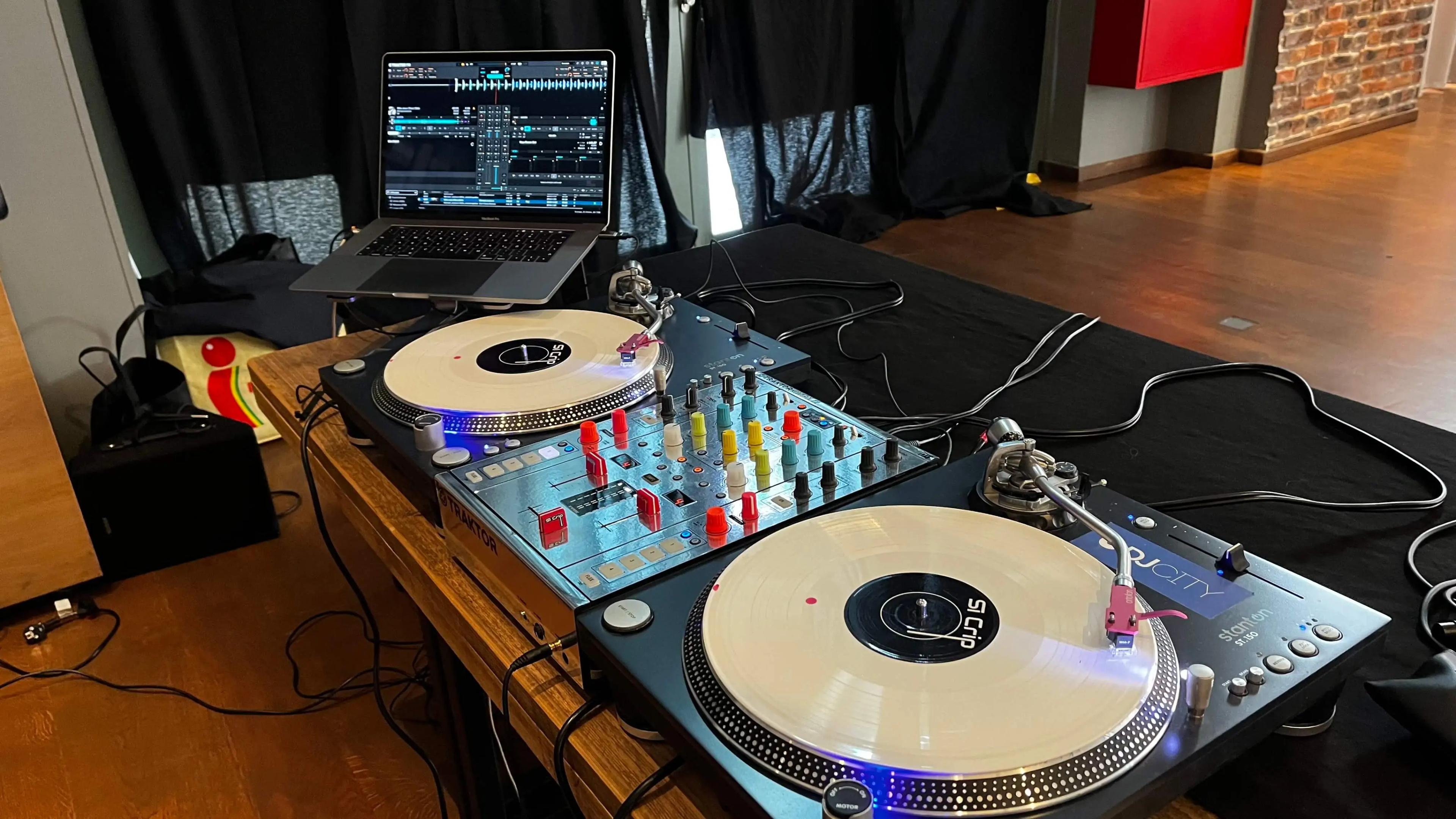 turntables